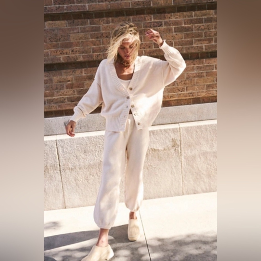 FREE PEOPLE BEACH HAILEE Cardigan and Jogger Set - Size Small